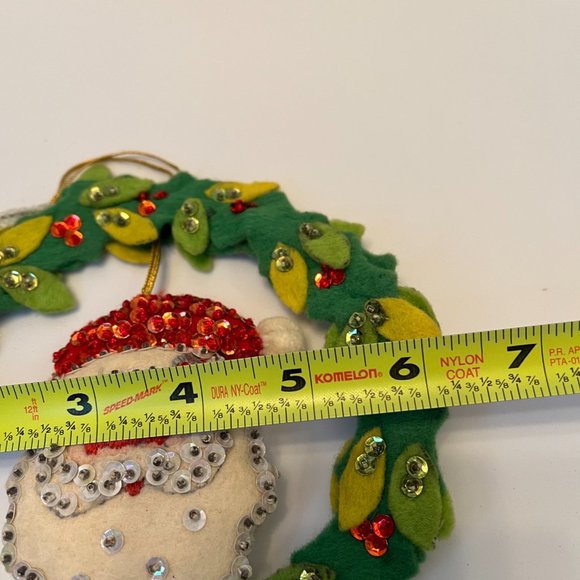 vintage Christmas Santa wreath handmade Bucilla with sequins felt beads - Picture 3 of 3